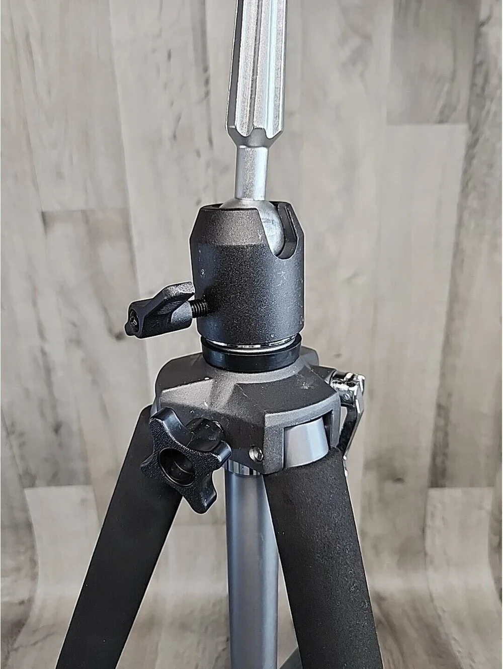 Amvona Dynatran Professional Series Tripod Model AT-6308 - Extends to 51